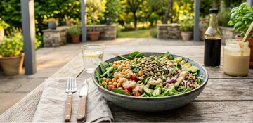 Salát, který zasytí: 5 ingrediencí pro plnohodnotné jídlo